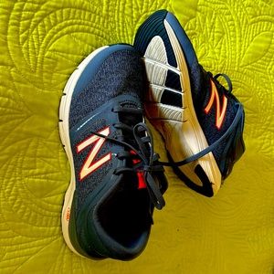 New Balance women’s size 9 (almost new).